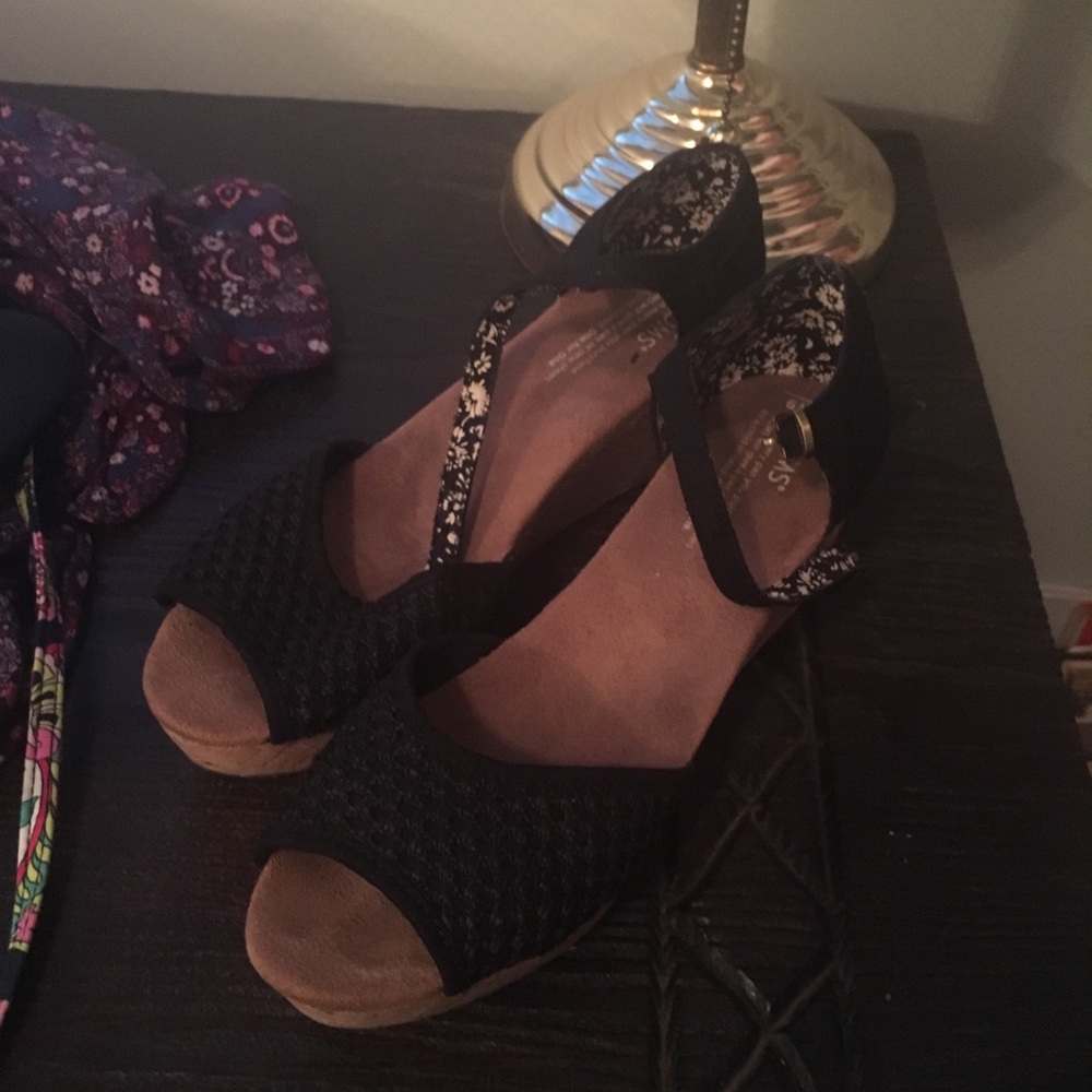 TOMS Wedge Sandals